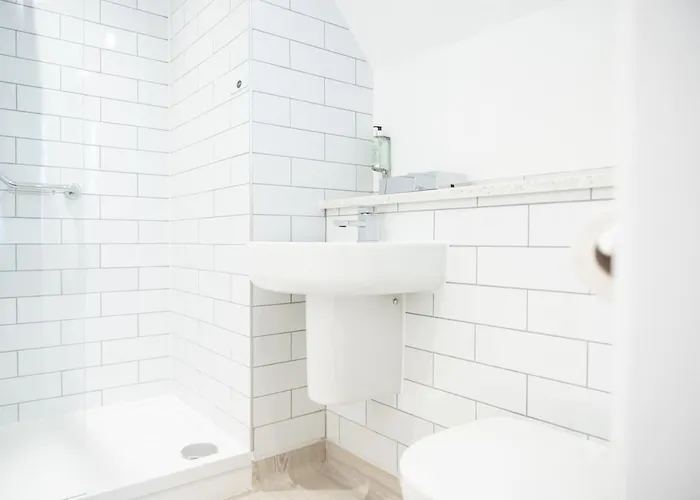 Hotel The Pine Marten By Innkeeper'S Collection